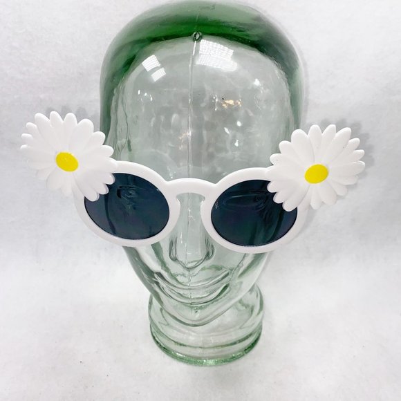 Daisy Daisy White & Yellow Selfie Glasses - Picture 11 of 11